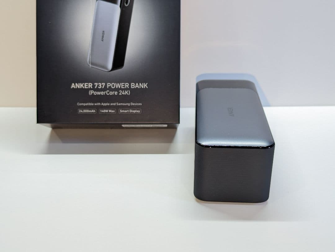 【ほぼ新品】Anker 737 Power Bank 140W + 収納ケース