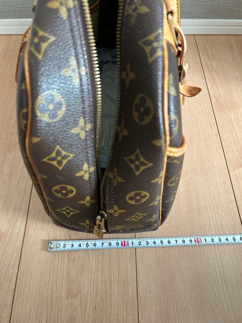 Louis Vuitton トゥルーヴィル　中型
