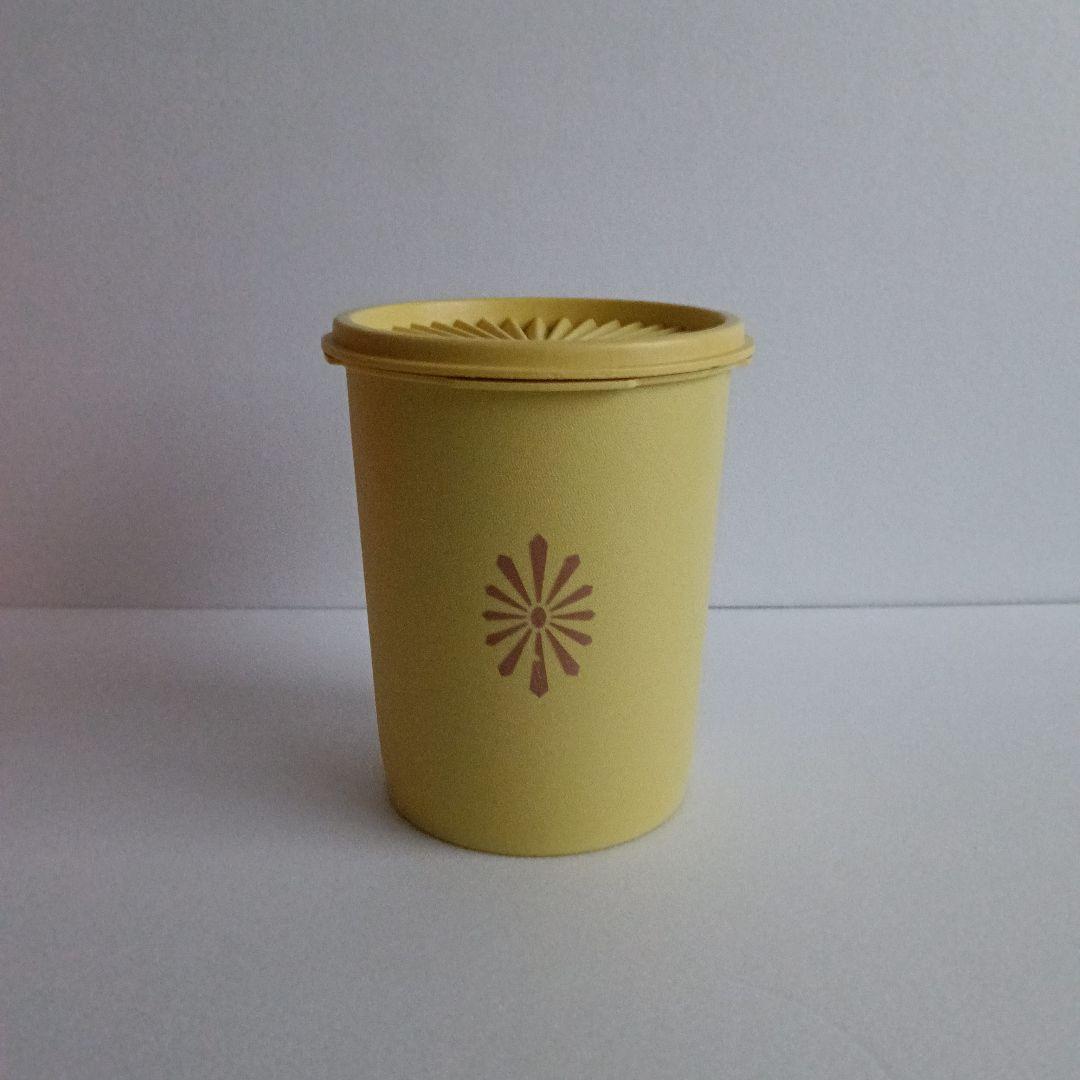 プラスチック保存容器セット（オレンジ・緑・黄色）タッパーウェア　琺瑯　レトロ