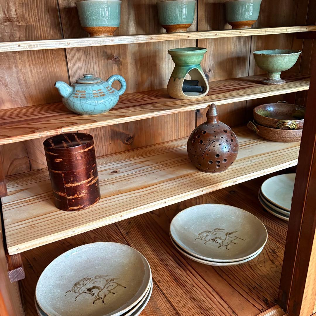 大正硝子 【 100年 水屋箪笥 】真鍮取手 ゆらゆらガラス 古い木製食器棚