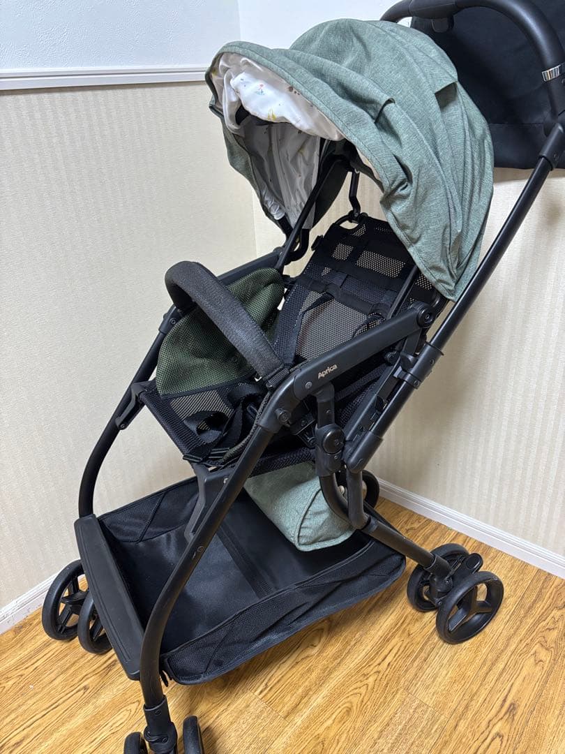 アップリカ　両対面式ベビーカー　ベビーザらス　アニマルカーキ　ルンルンコンパクト