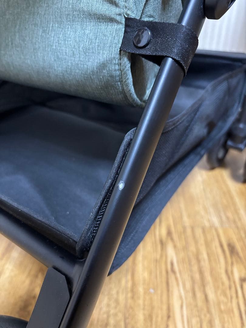 アップリカ　両対面式ベビーカー　ベビーザらス　アニマルカーキ　ルンルンコンパクト