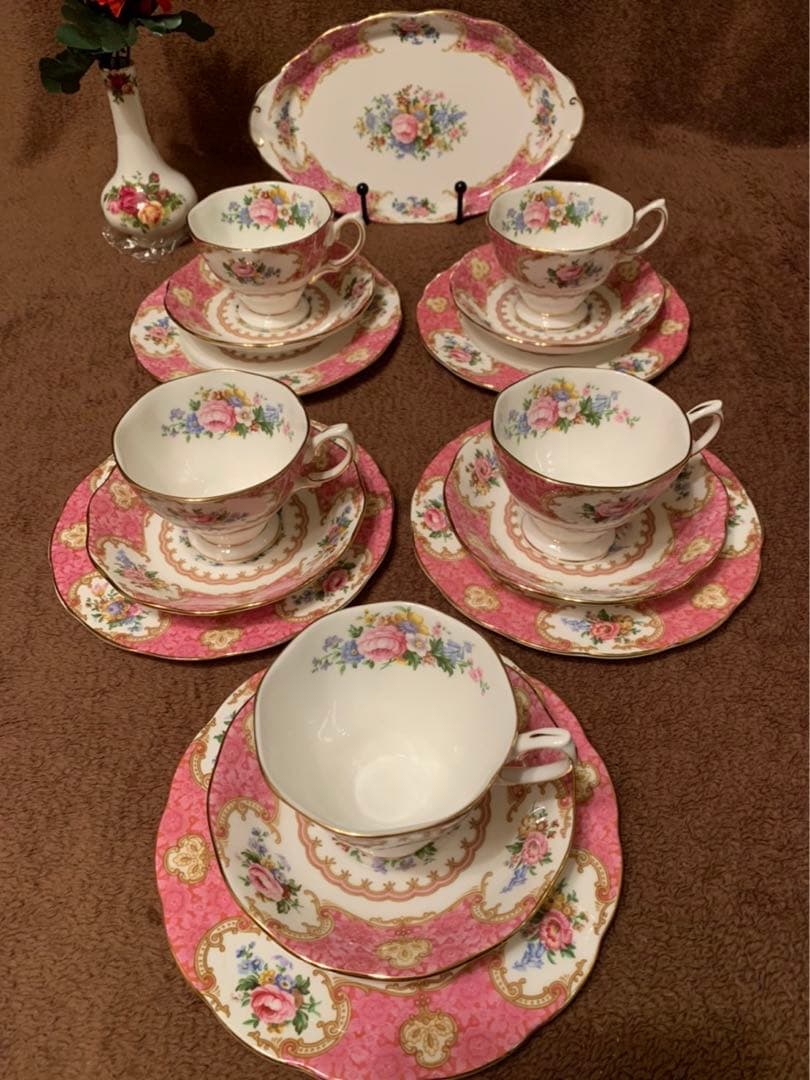   Lady Carlyle “set”