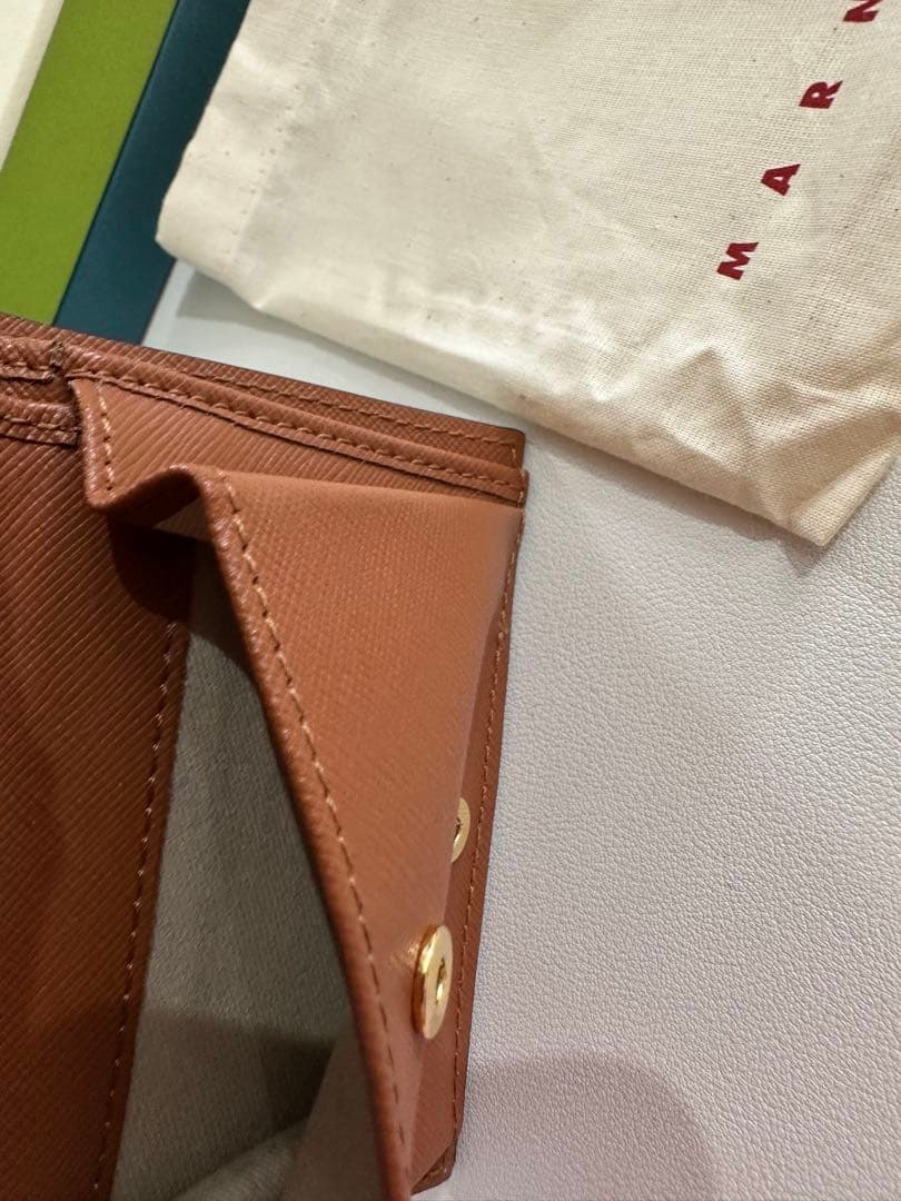 marni マルニ 2つ折り財布