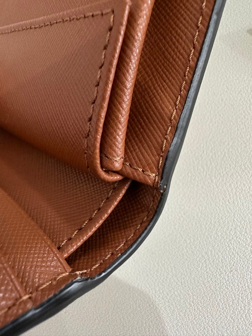 marni マルニ 2つ折り財布