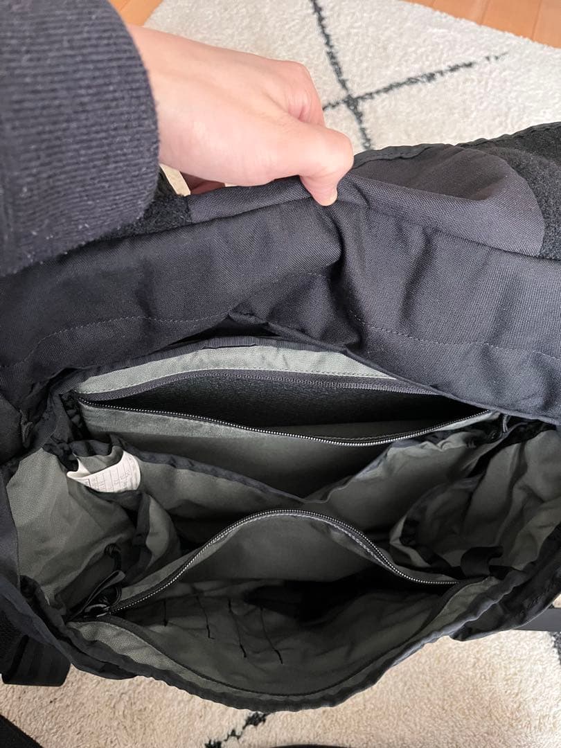 ミステリーランチ　インベーダー　メッセンジャーバッグ　ショルダーバッグ　廃盤