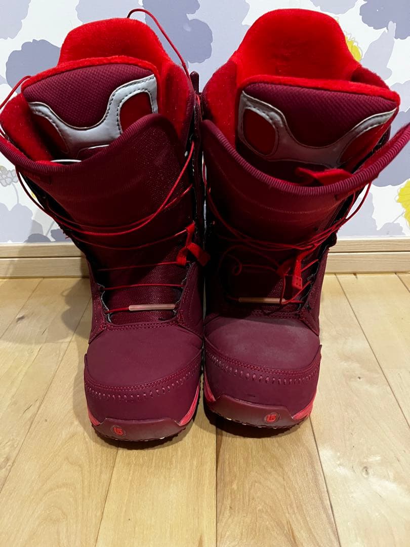 Burton スノーブーツ赤