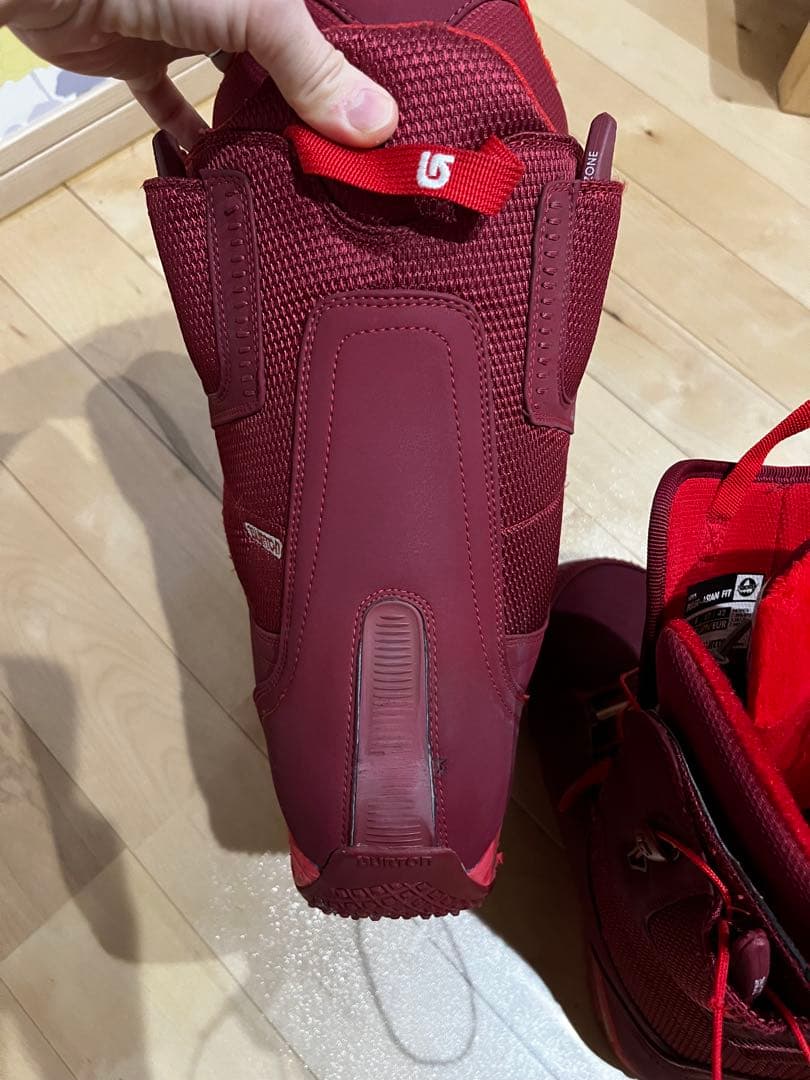 Burton スノーブーツ赤