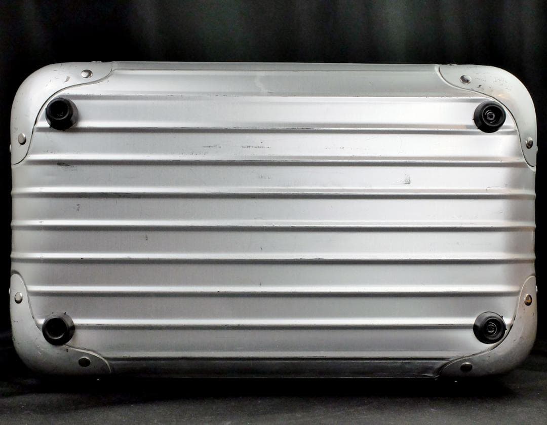 リモワ　廃盤924.38『シルバーインテグラル』アルミ・ビューティケース19L