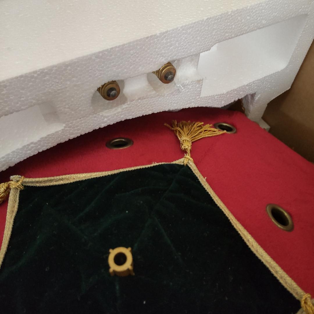 カルーセル　回転木馬　大きなメリーゴー ラウンド