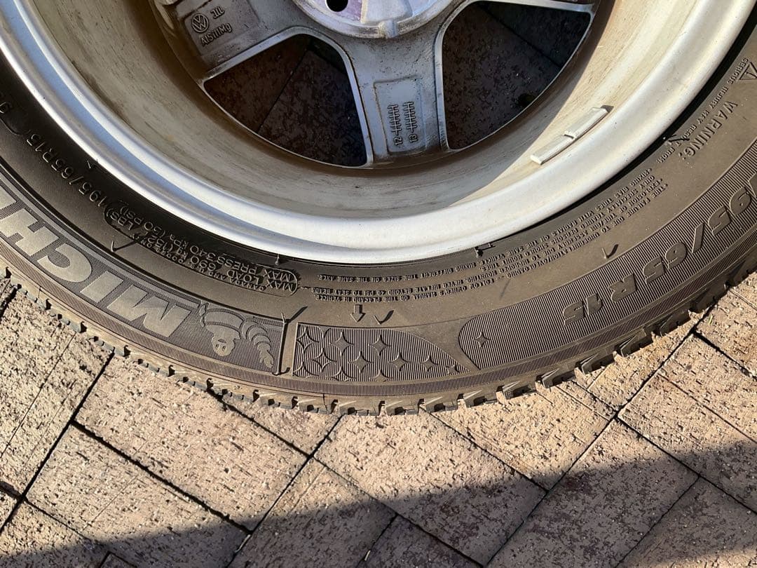 ミシュラン スタッドレスタイヤ 15インチ フォルクスワーゲンホイール