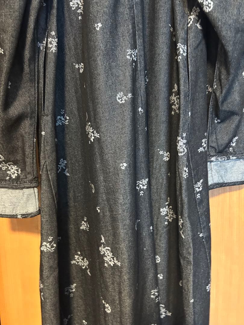 WILFULLY ブラック フラワープリント ロングドレス