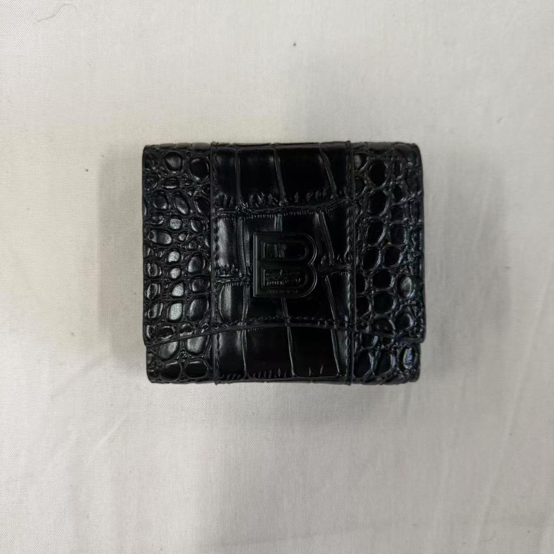 バレンシアガ 三つ折りブラック アワーグラス クロコ 型押し Bロゴ