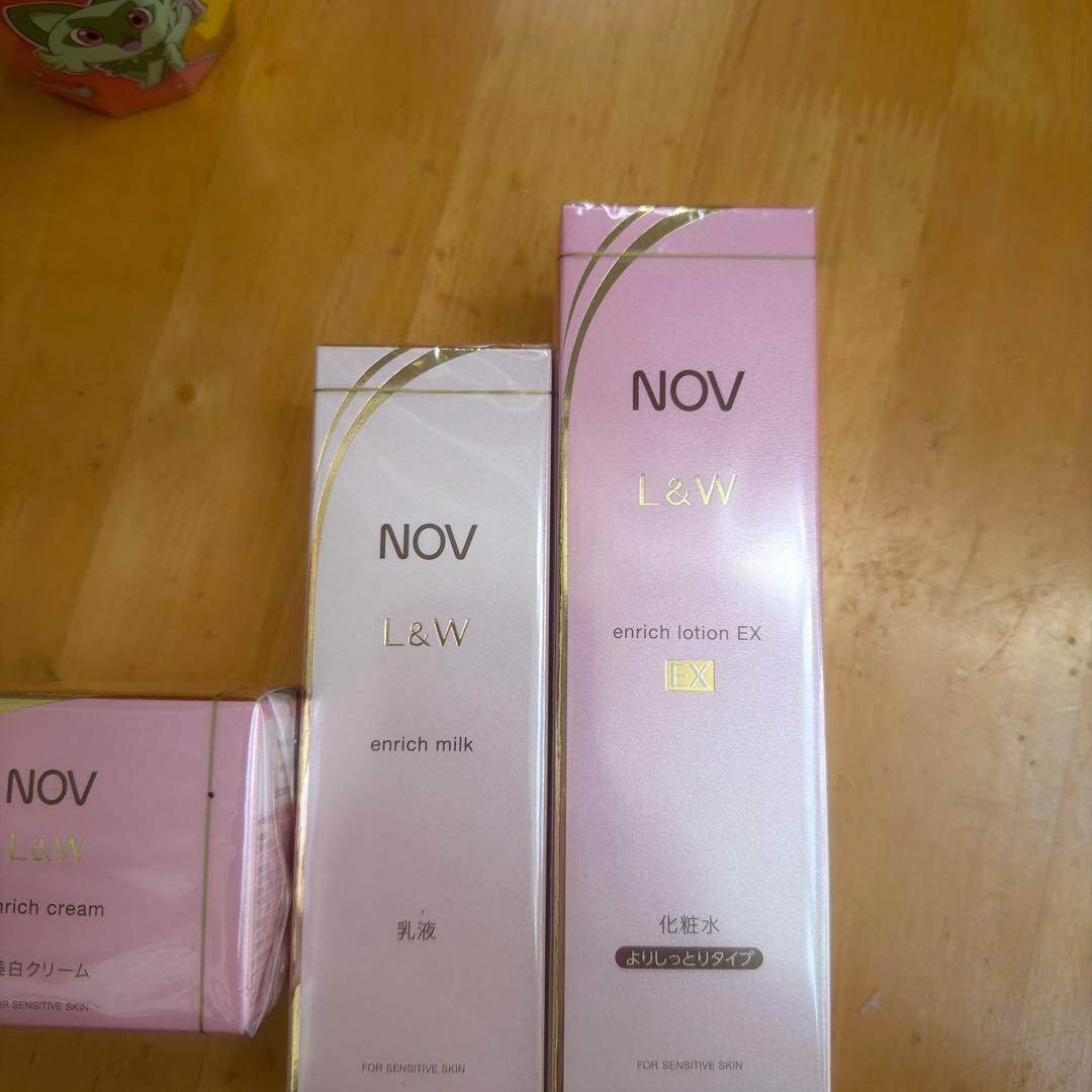 NOV L&W エンリッチクリーム・ミルク・ローションEXセット
