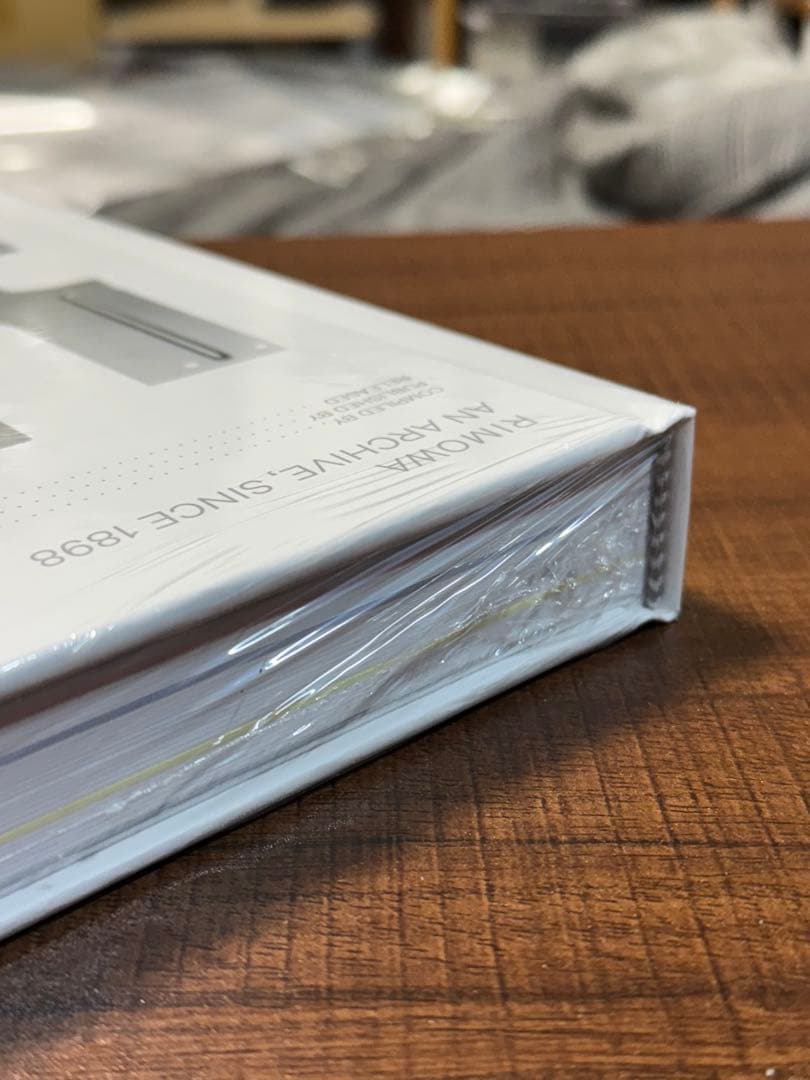 新品未開封品 【限定本】RIMOWA アーカイブブック since1898