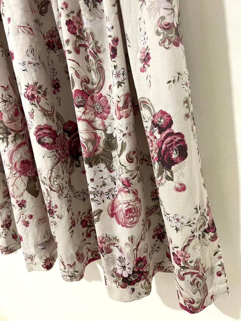 ローラアシュレイ カーテン