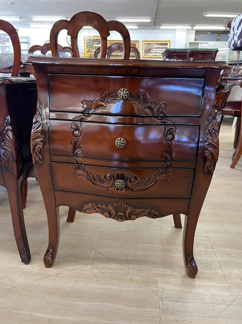 マホガニー　ナイトテーブル　3段チェスト　アンティーク風　ミニチェスト　引出し