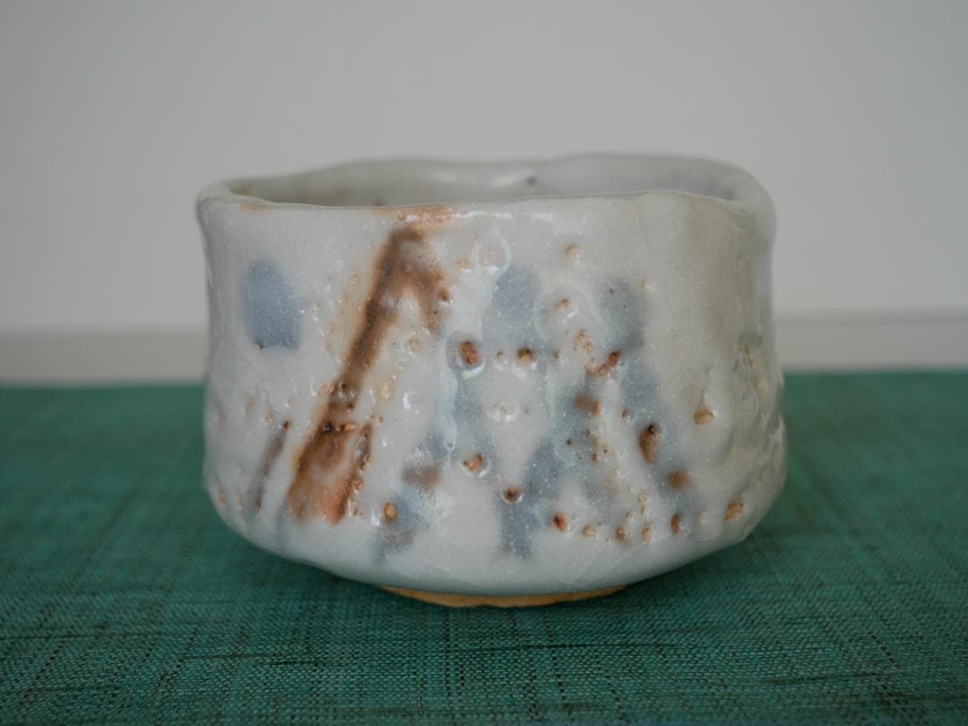 荒川豊蔵作　志野茶碗「つどい」