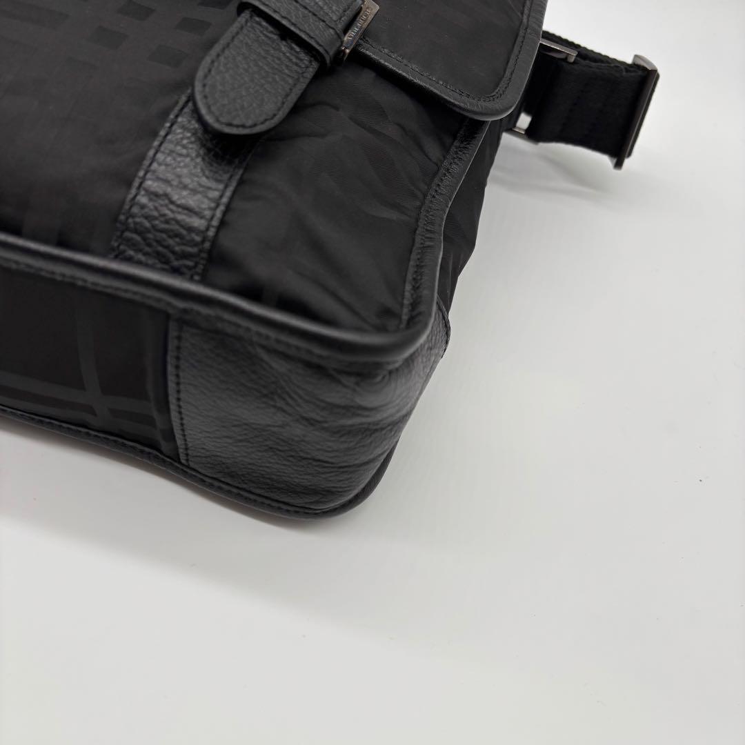 ✨極美品✨ バーバリー ブラックレーベル メッセンジャー ショルダー バッグ 黒