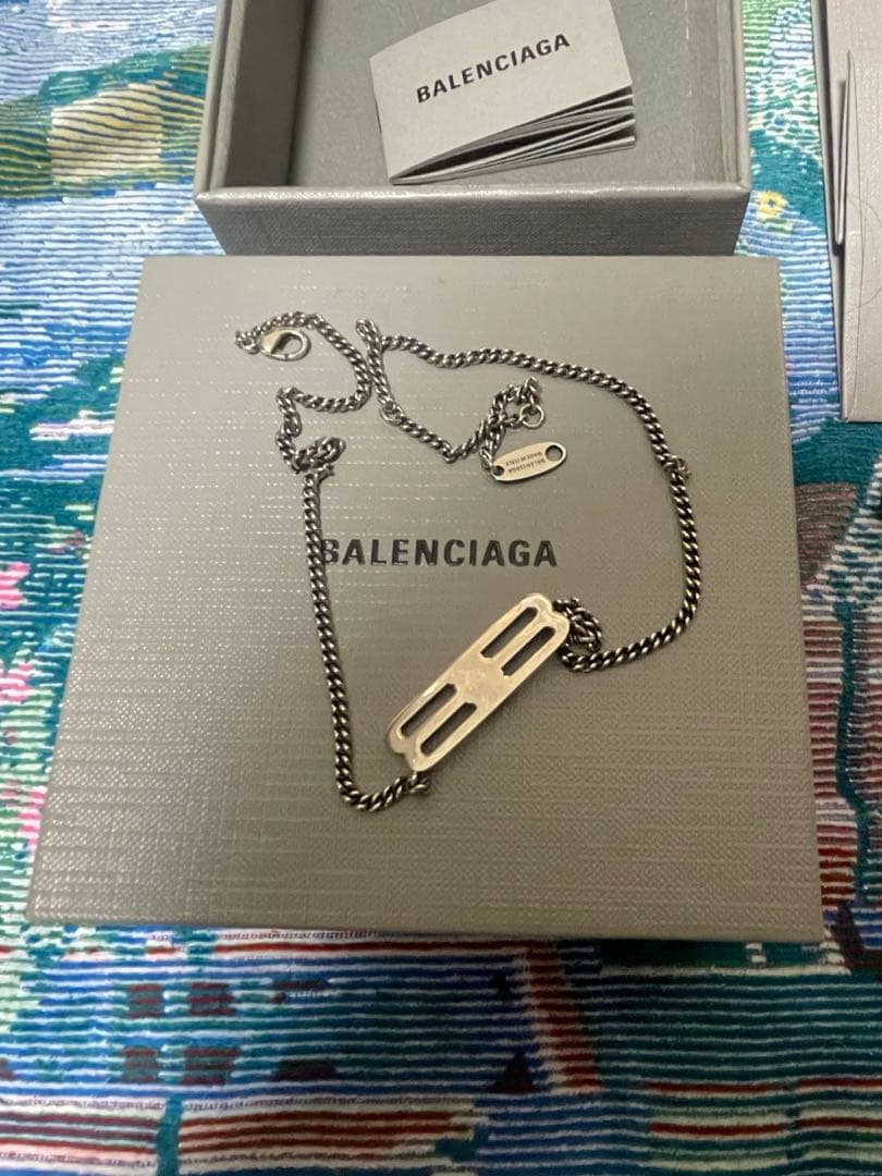 バレンシアガネックレス　ショッパー付き➡️➕500 (当日発送OK)