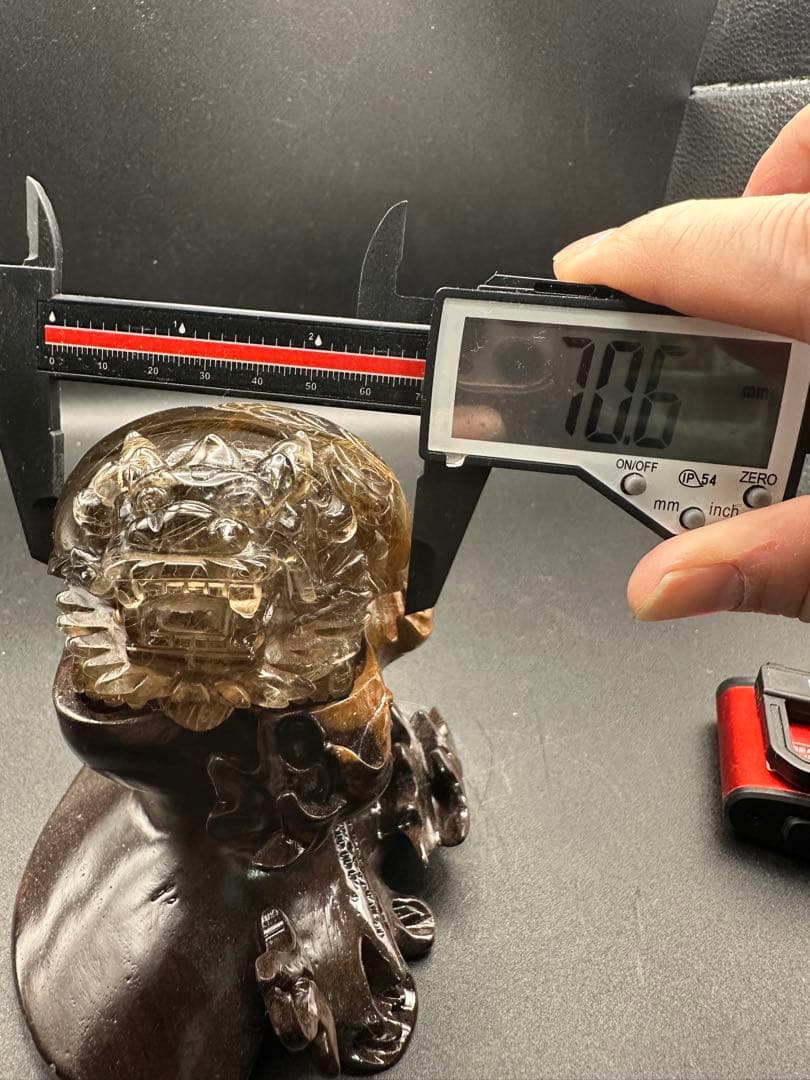 ルチルクォーツ　置物　ロングイ