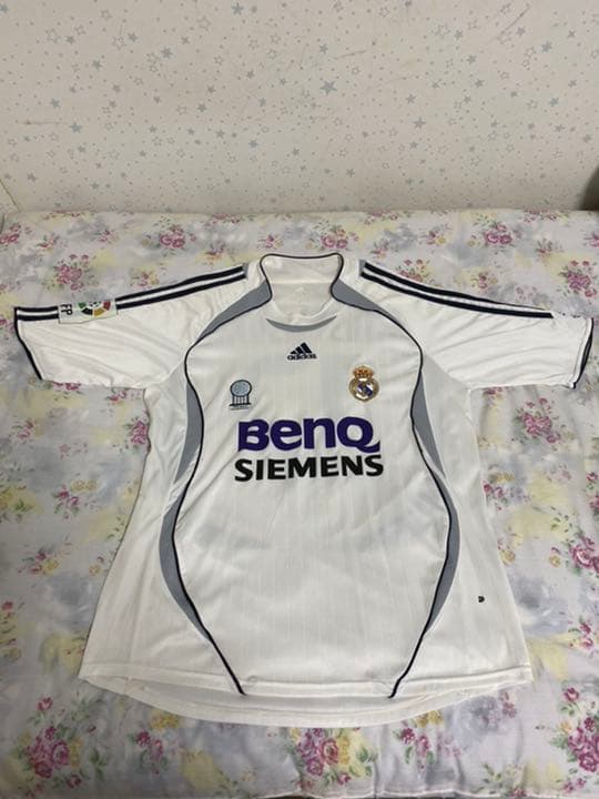 サッカー　レプリカユニフォーム