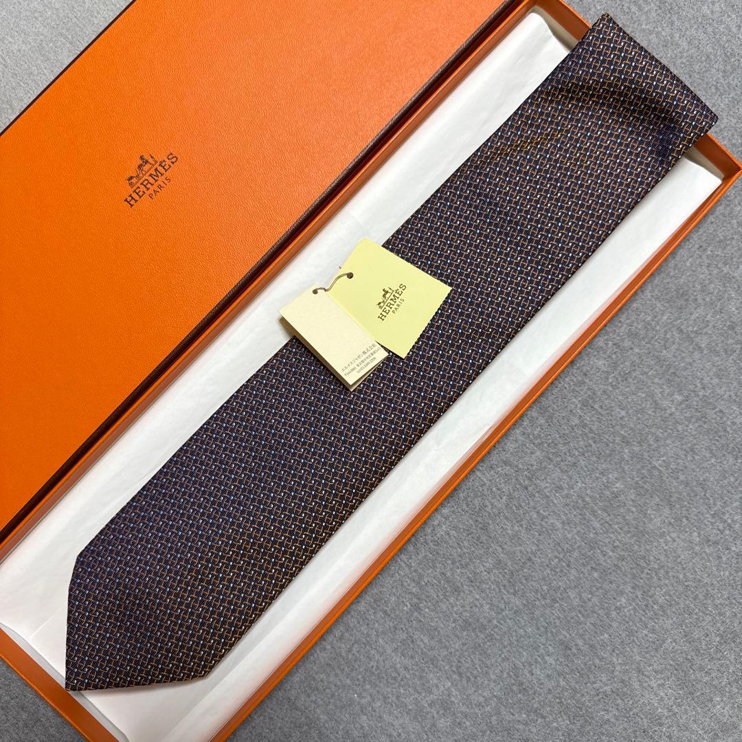 未使用タグ付　箱付　エルメス　ネクタイ　紺・オレンジ　H柄 シルクジャガード