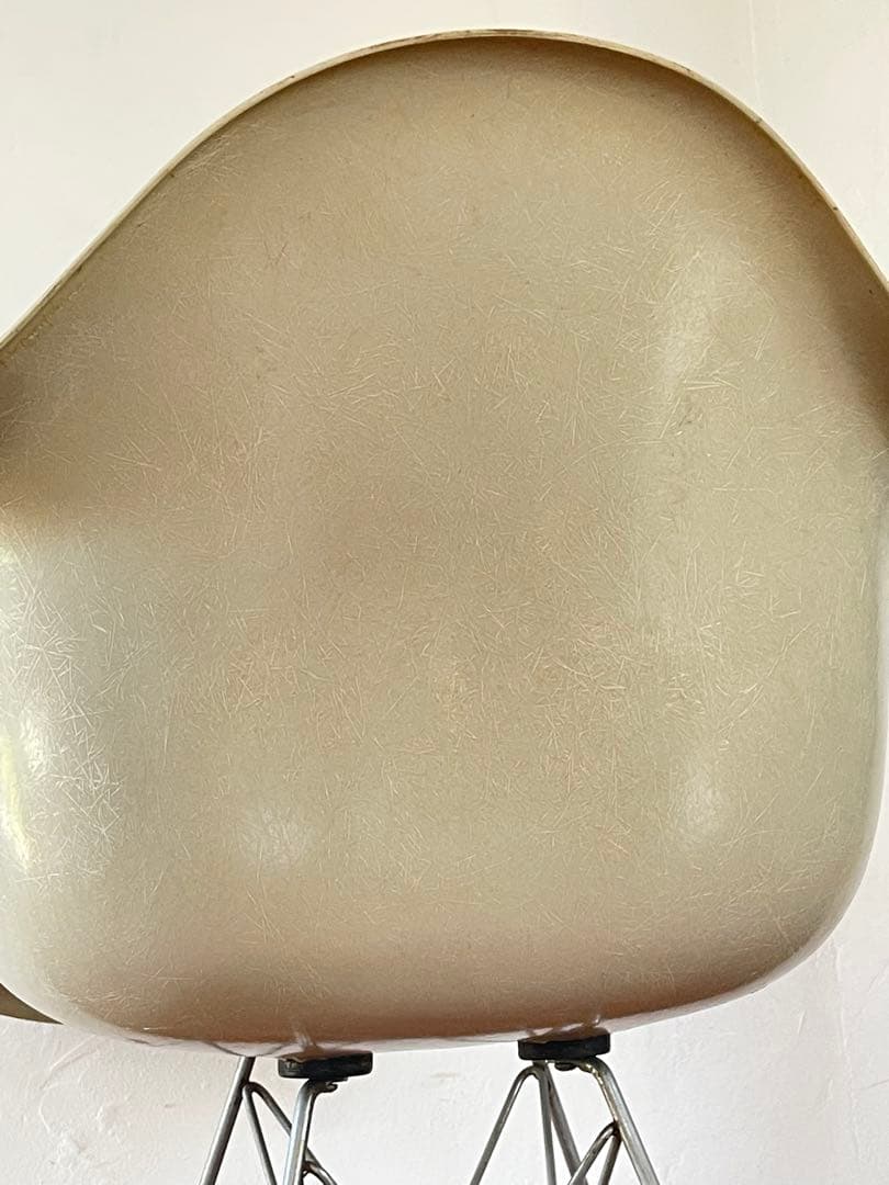 ハーマンミラー ヴィンテージ イームズ アーム シェルチェア エッフェル ベース