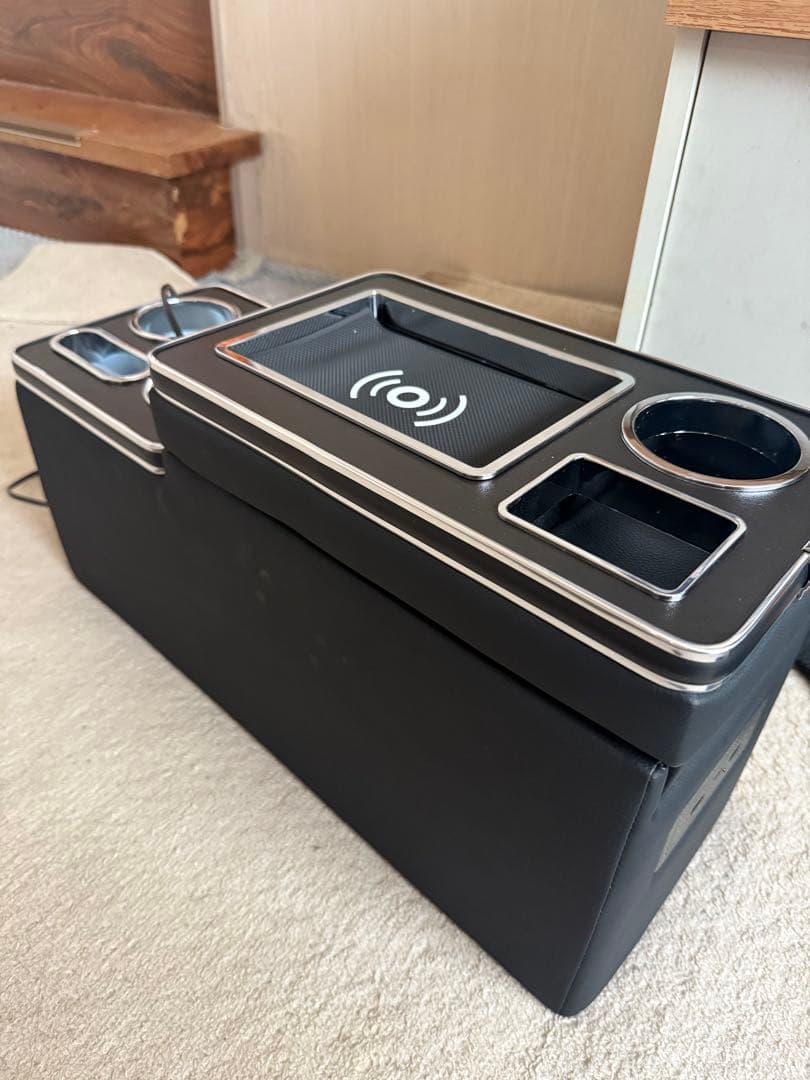 バ*ィ様 CRAFT WORKS コンソールボックスハイブリッド80ヴォクシーノ