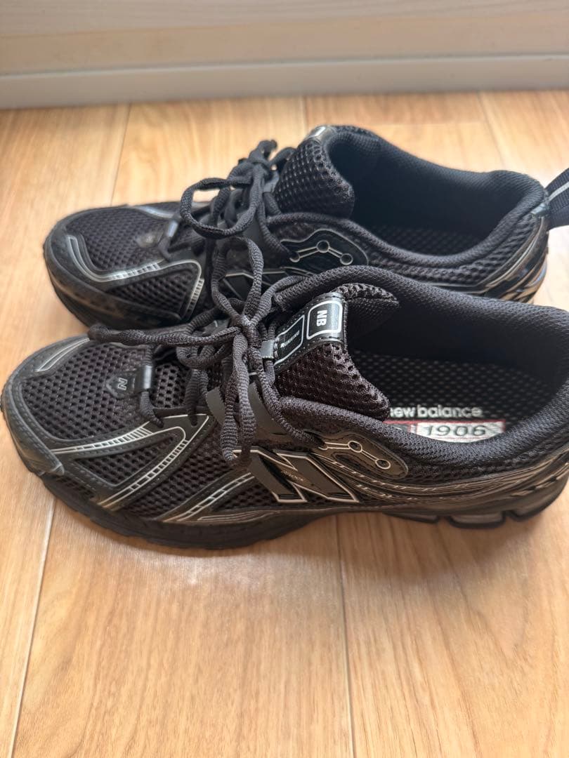 New Balance M1906RCH ブラック