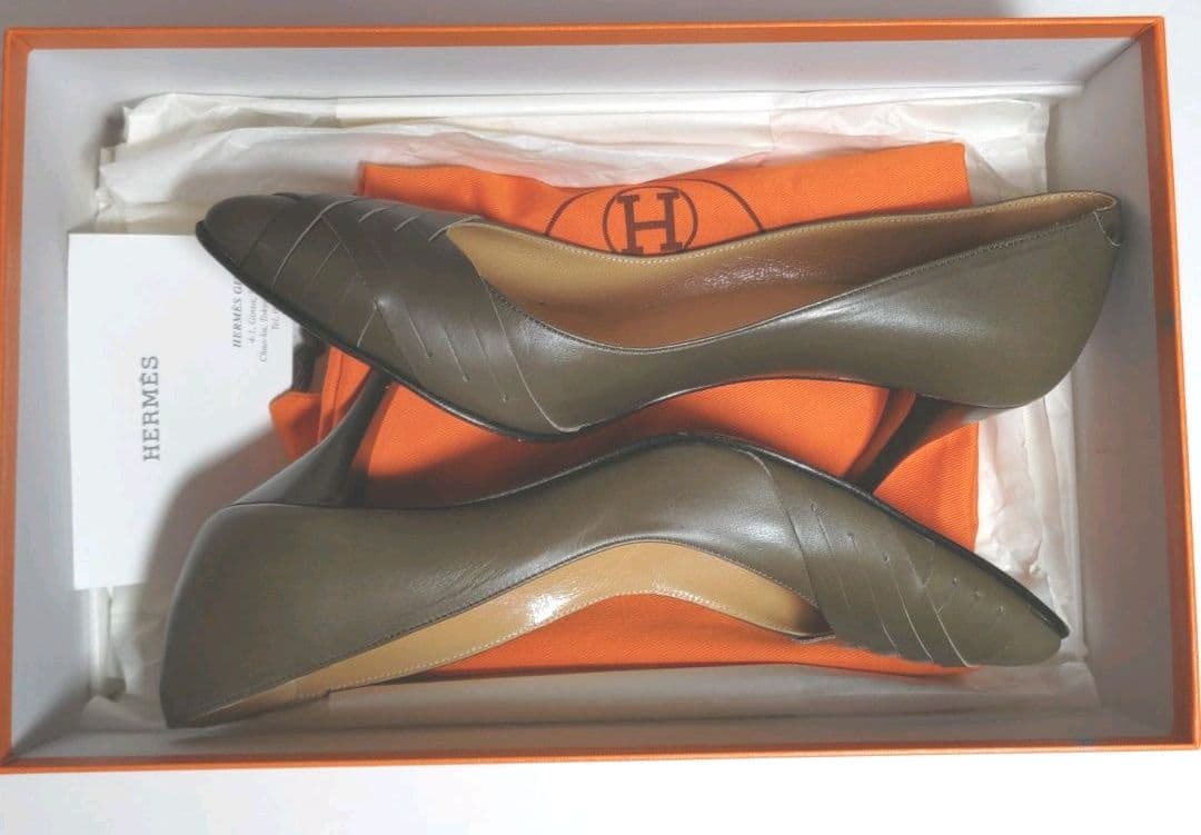 エルメス　HERMES パンプス　レザー　オリーブグリーン　ポインテッドトゥ