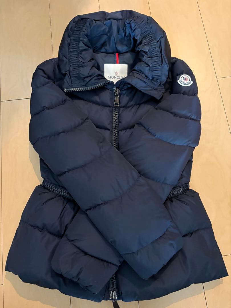 〔専用〕MONCLER ネイビー ダウンジャケット美品　ミリエル00