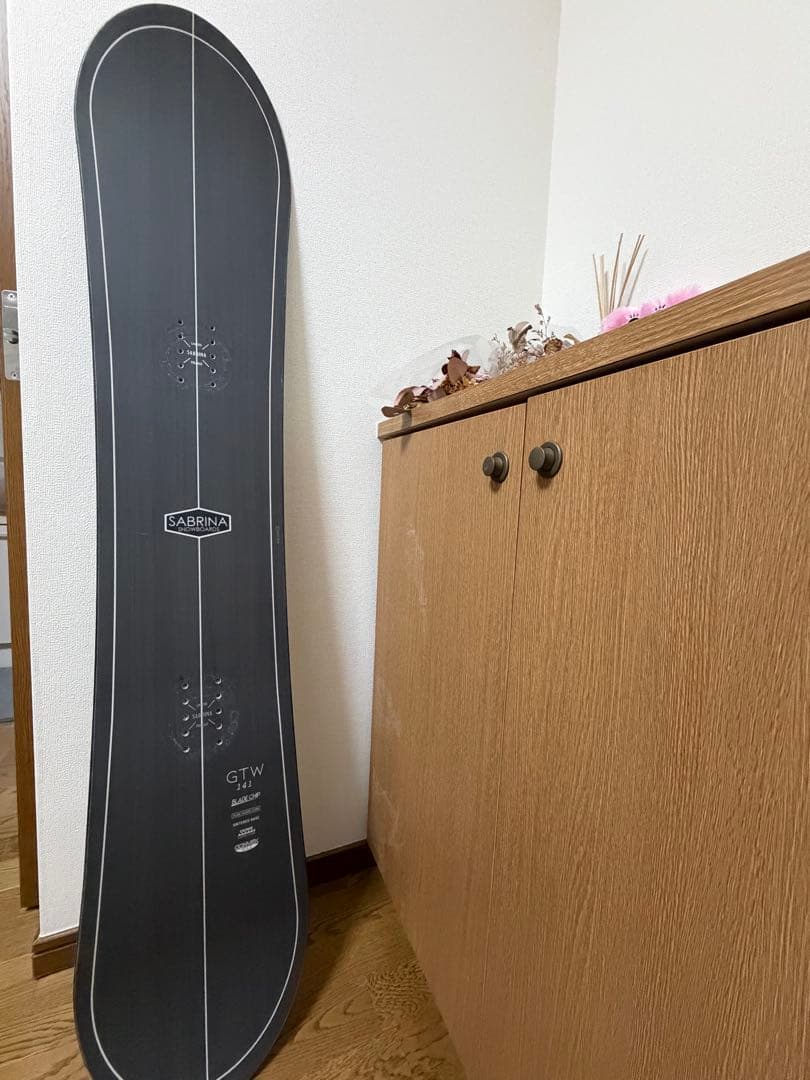 r*a様 SABRINA サブリナ　GTW 141cm スノーボード