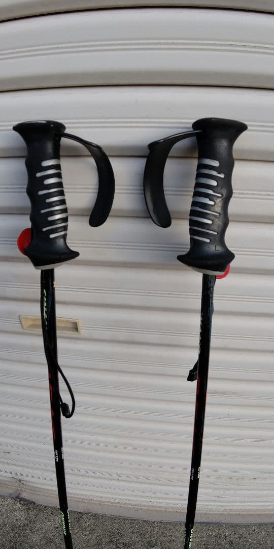 スキー用ストック 黒 赤