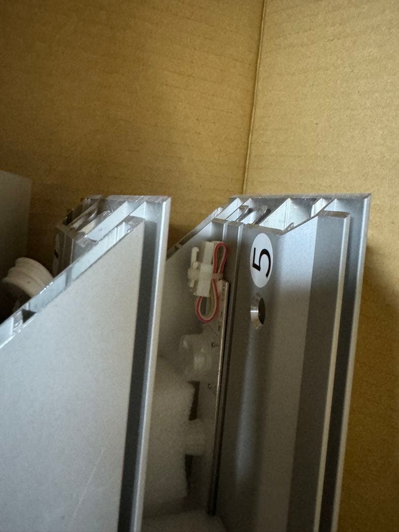 ① オクタルミナ　LED フレーム　3000/3600mm OCTANORM