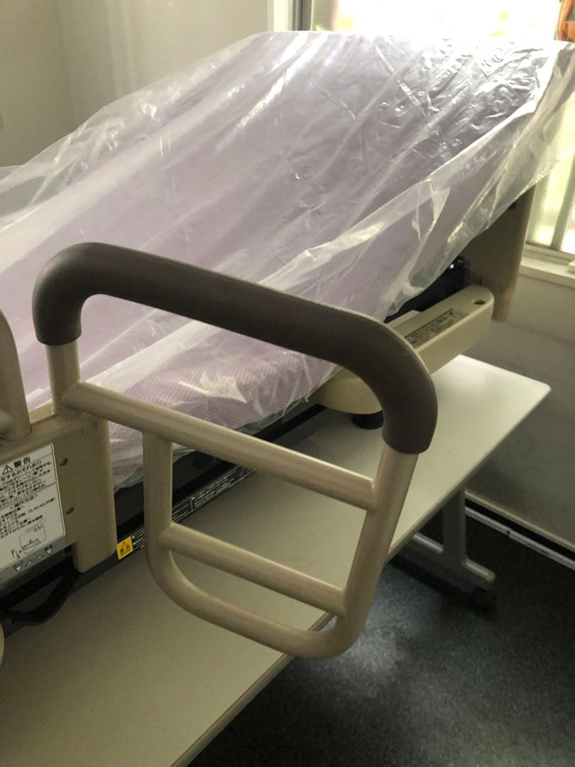 年末特価 介護用ベッド　楽匠８３０幅ミニ　パラマウント２モータ