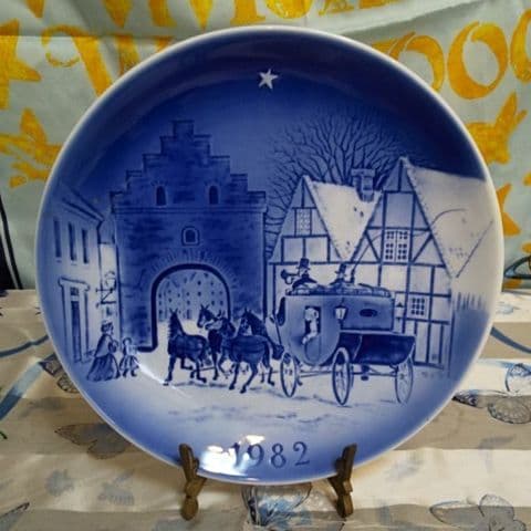 ロイヤルコペンハーゲン イヤープレート 1982