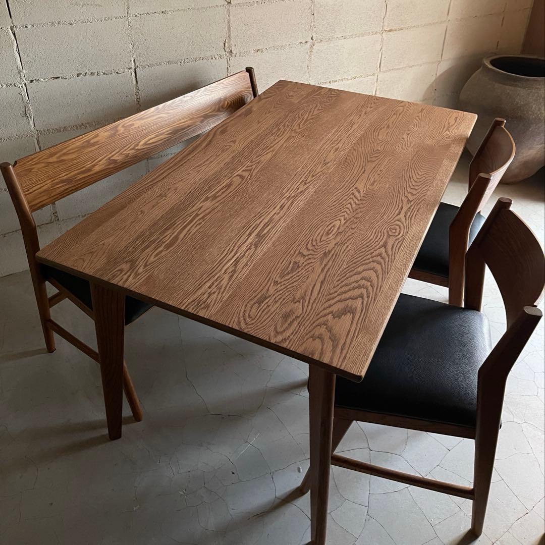 Bayan　 美品　unico DIFE ウニコ　ダイニングテーブル