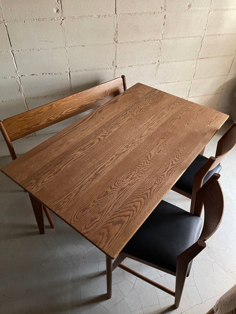 Bayan　 美品　unico DIFE ウニコ　ダイニングテーブル