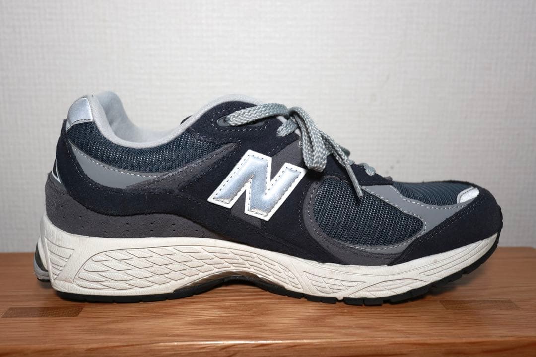New Balance 2002R ネイビー　ニューバランス