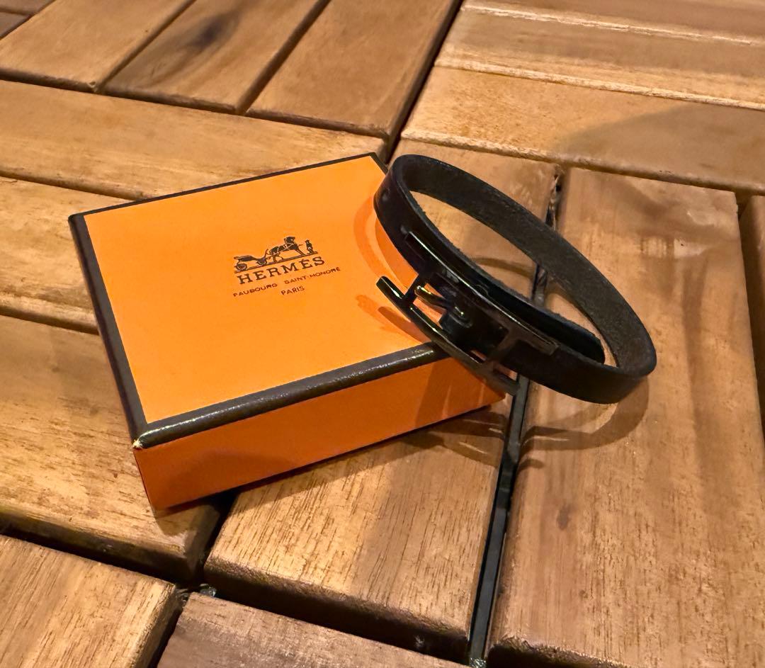 HERMES エルメス アピ レザーブレスレッド