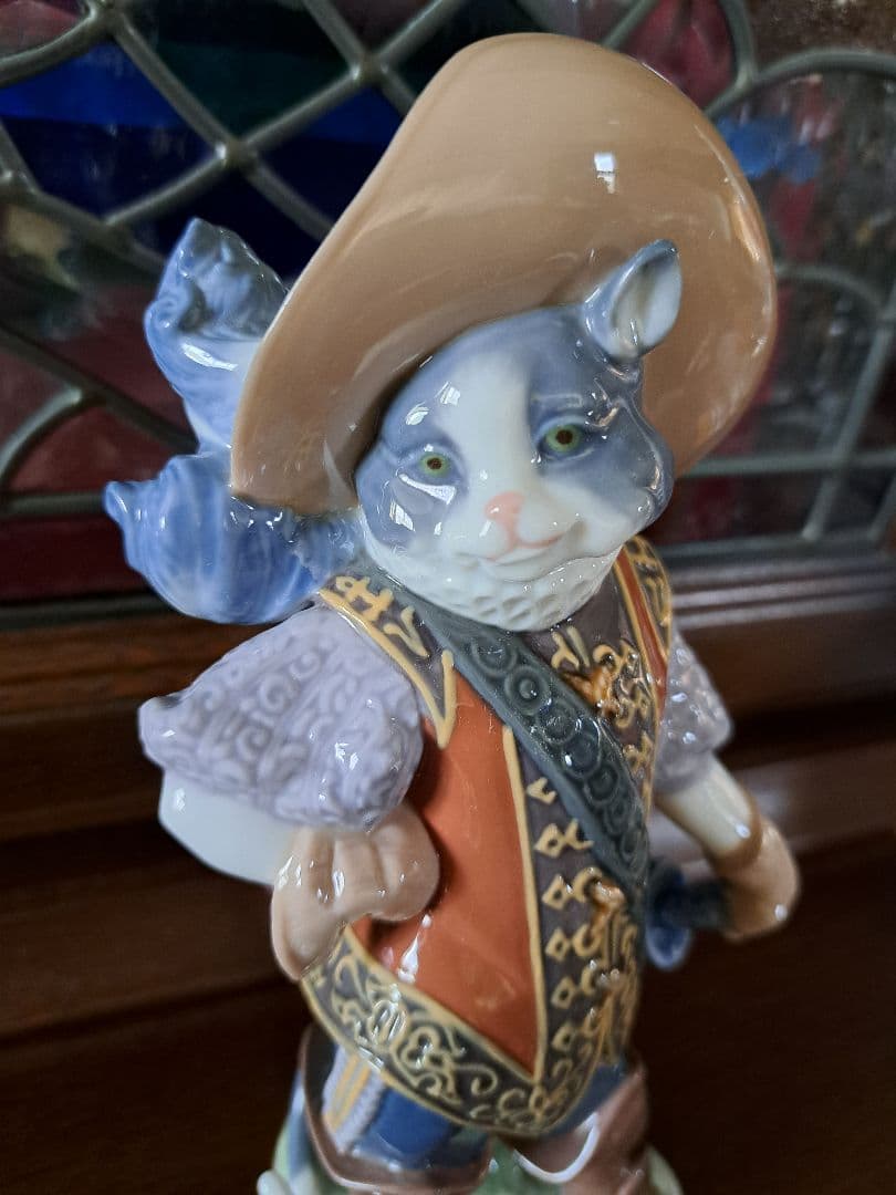 リヤドロLLADRO 「長靴をはいた猫」