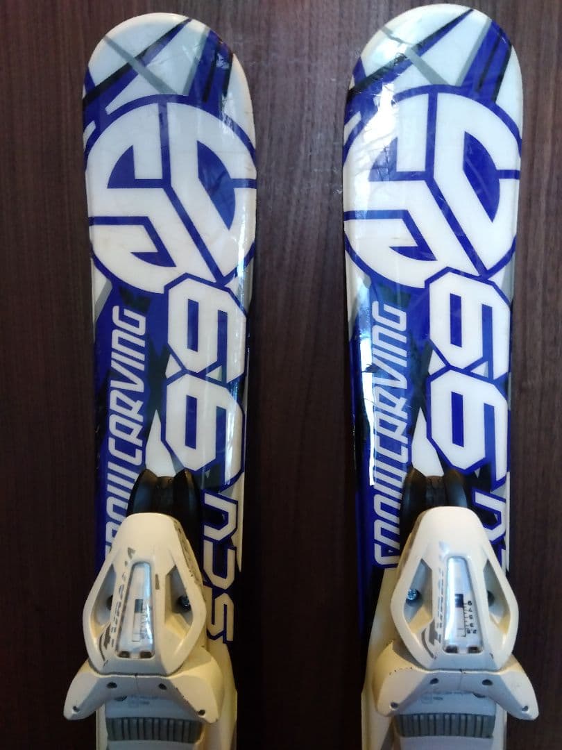 大人気‼️CARVING 99cm ショートスキー 幅広い年齢層に！