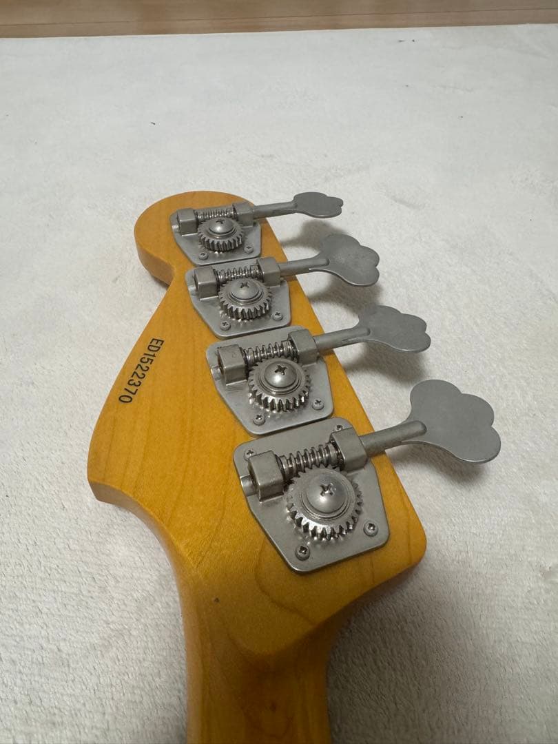 Edwards エレキベース ミントグリーン ストラップ付き