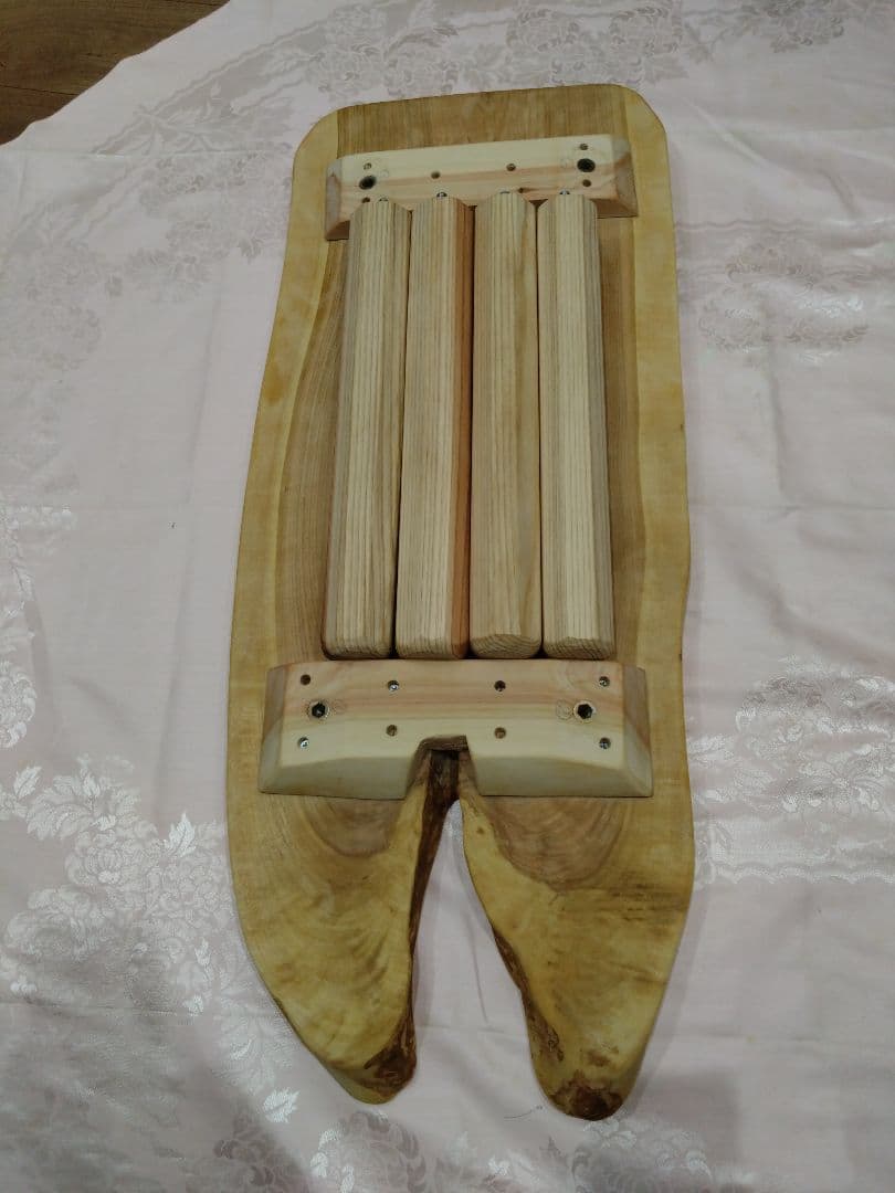 桜の木のローテーブル⑭　値下げ❕桜の模様が綺麗な耳付テーブル　リビング、ソファー