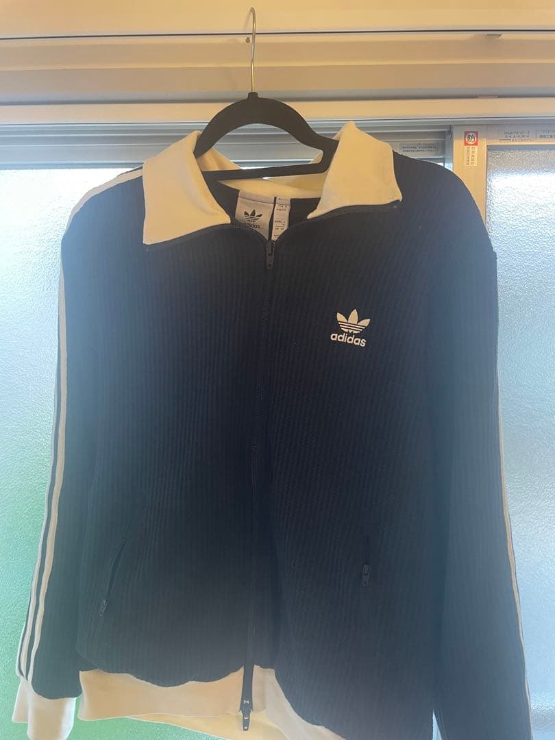 adidas ワッフルトラックジャケットブラック/ホワイト