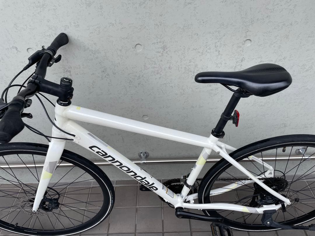 ヨ*ー様 Cannondale quick4 クロスバイク ホワイト