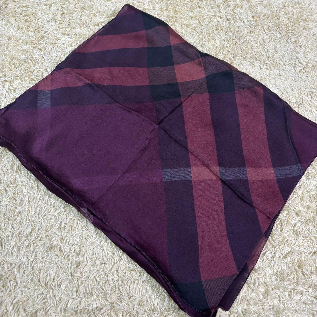美品　バーバリー　イタリア製　シルク100% ロング　スカーフ　ストール