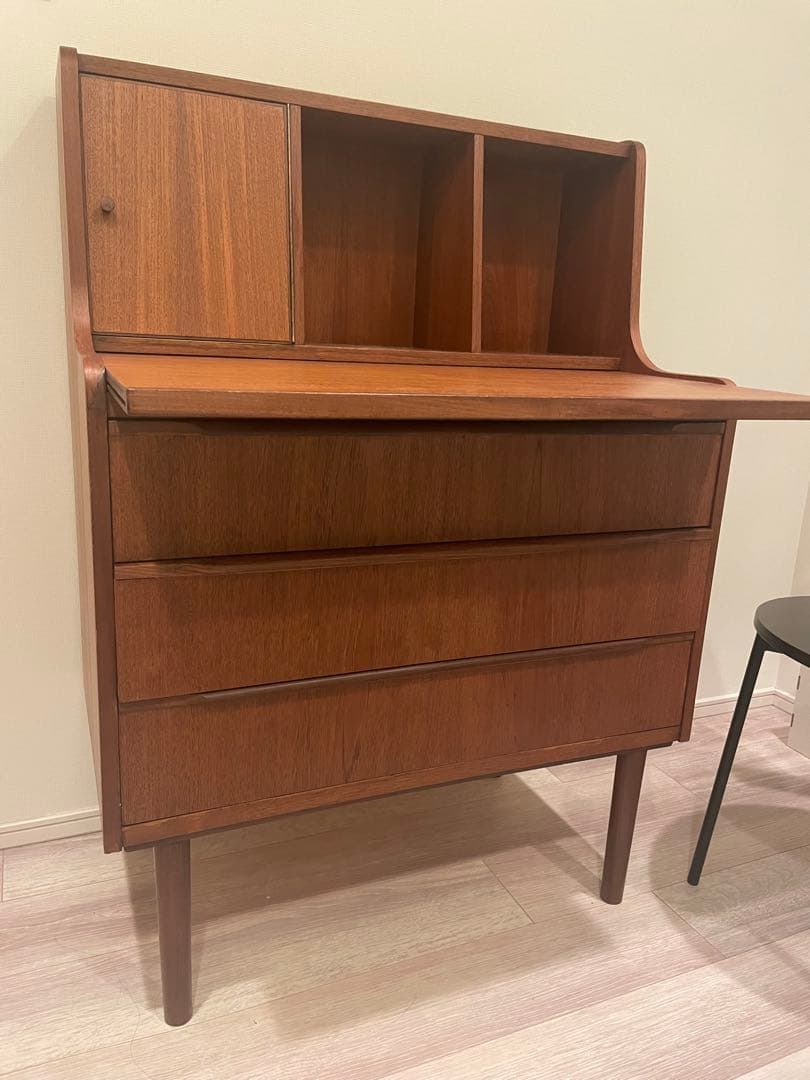 rii　lewis デンマーク　ライティングビューロー