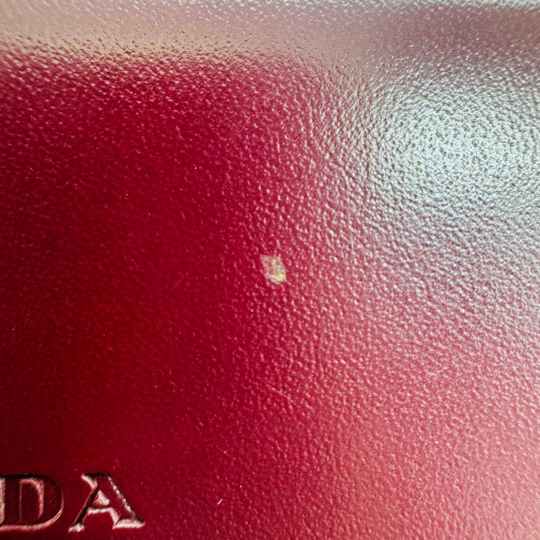 ✨PRADA✨プラダ✨バーガンディ✨レザー✨ヴィンテージ✨二つ折り財布✨